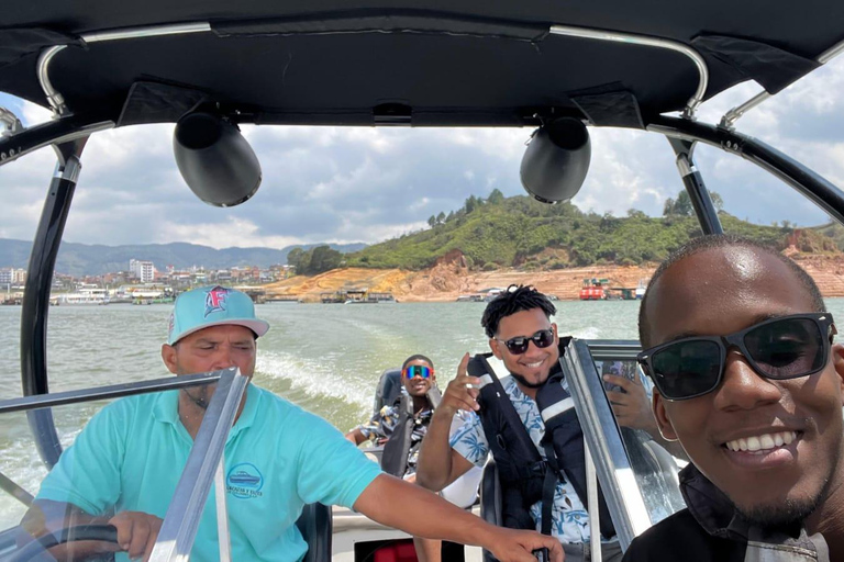 GUATAPÉ : VISITE PRIVÉE 8 PX EL PEÑOL, GUATAPE, BATEAU ET DÉJEUNER DANS LA CUISINE OC