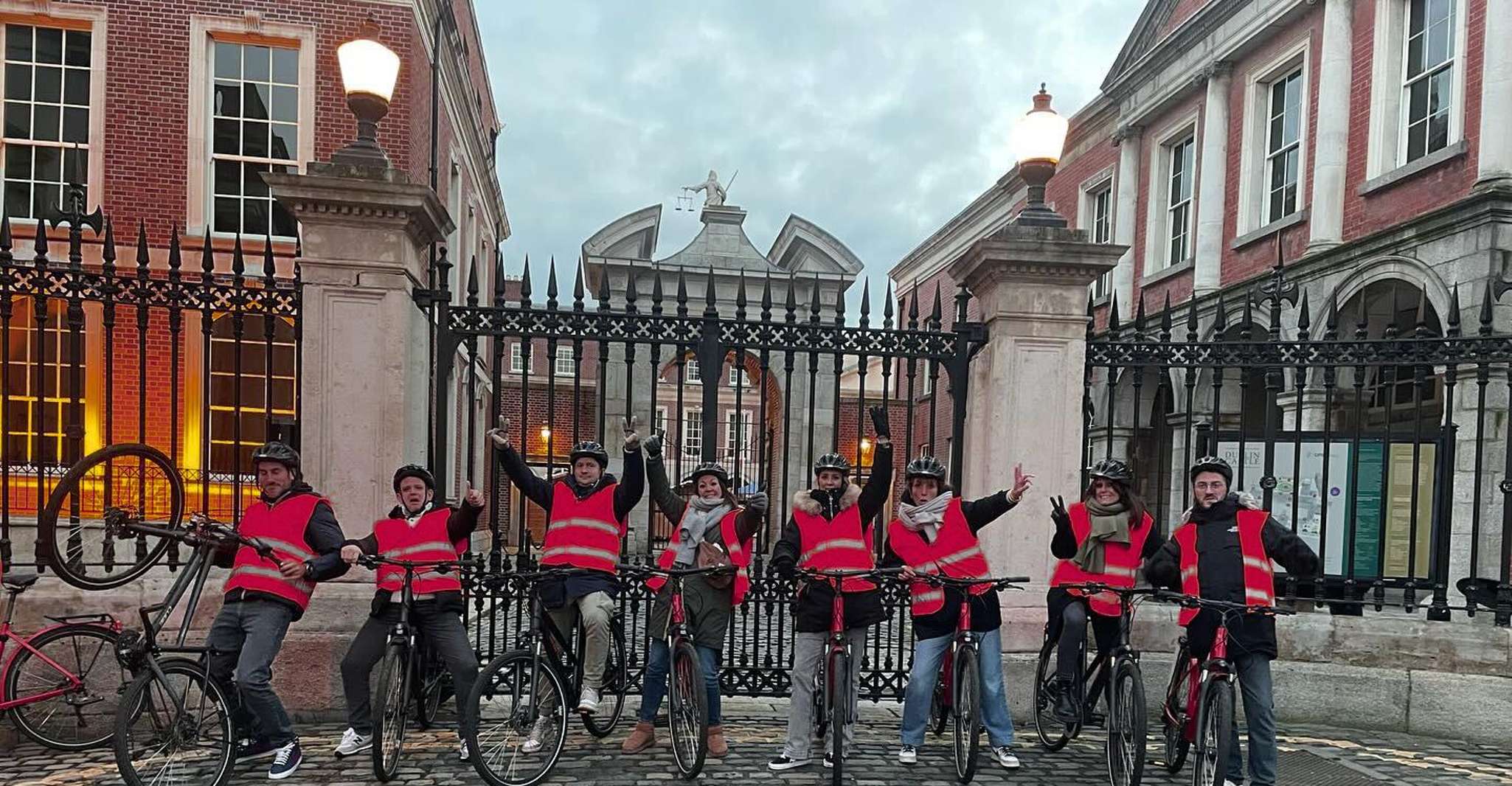 Dublin: Bike & E-Bike Tour with a Local Guide