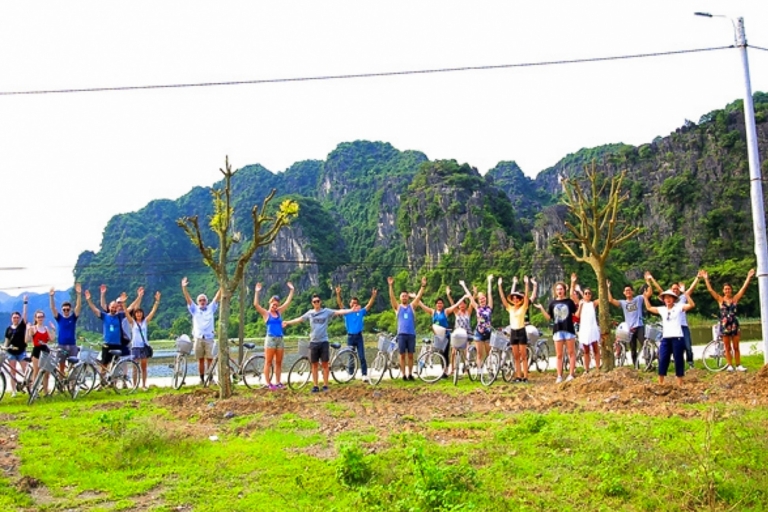 From Hanoi: Tam Coc, Hoa Lu & Mua Caves Full-Day Trip Private Tour