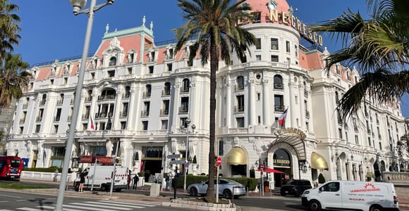Walking City Tour in the Heart of Nice