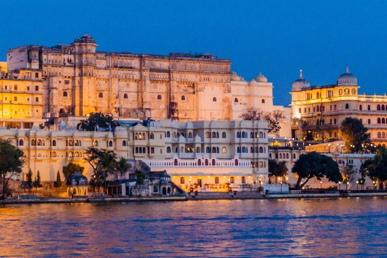 9-Day Golden Triangle & Udaipur Tour with Holi Celebration
