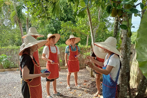 Aonang: Thaise kookles met markt- en moestuintourAonang: Thaise kookles met markt- en keukentuintour