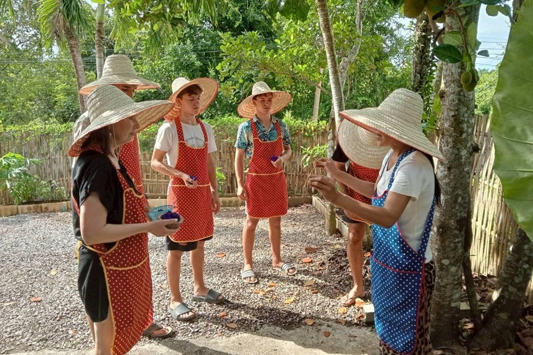 Aonang: Thaise kookles met markt- en moestuintourAonang: Thaise kookles met markt- en keukentuintour