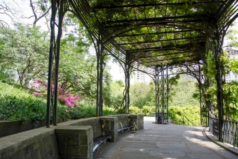 New York City : Central Park Walking Tour With A Guide New York City: 2 Hours Central Park Private Walking Tour