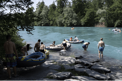 Zürich: Limmat-Floating-Abenteuer wie ein EinheimischerZürich: Mit dem Boot auf der Limmat wie ein Einheimischer