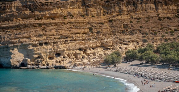 Kreta: Matala Hippie-Höhlen