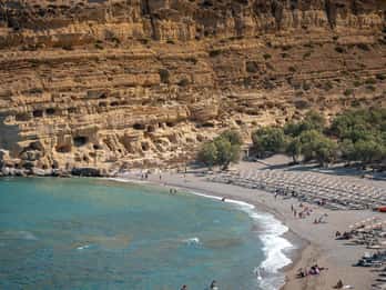 Kreta: Hipisowskie jaskinie Matala