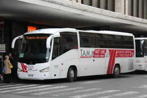 Servizio navetta per spostarsi facilmente tra Napoli e Assisi