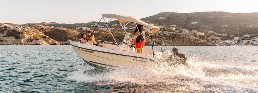 Lygarie : Croisière privée en bateau à moteur avec plongée en apnée et baignade