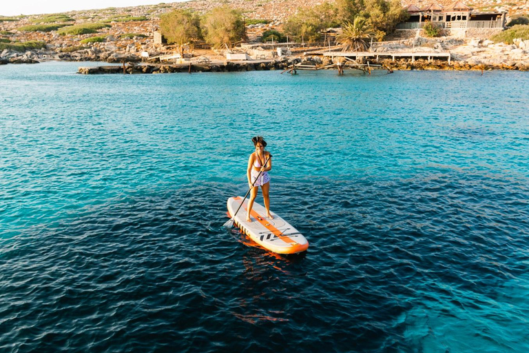 Kissamos: Crucero privado en catamarán al atardecer con aperitivos