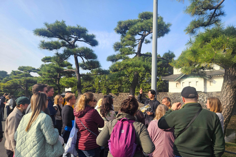 Tokyo: Imperial Palace and Shogun Storytelling Walk