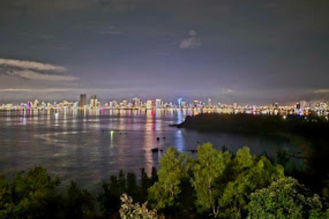 Da Nang: Son Tra Peninsula Private Romantic Sunset Jeep Tour