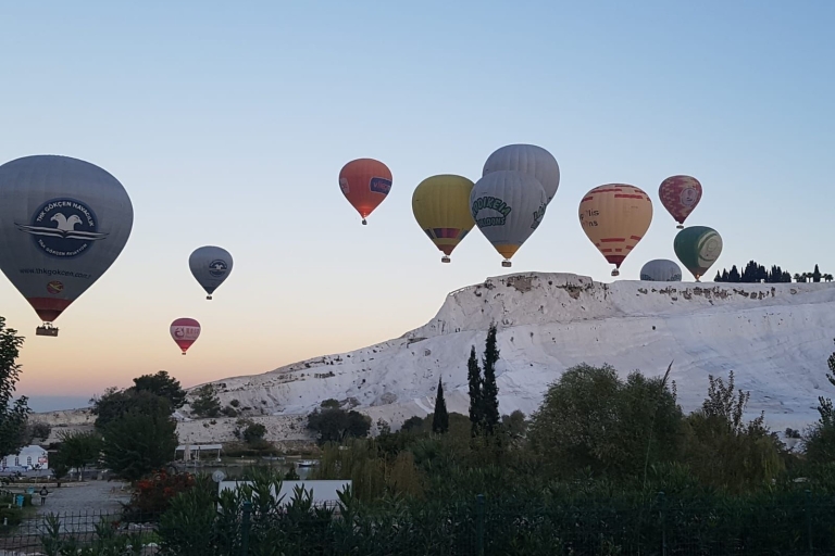 Antalya: Pamukkale Tour mit Heißluftballon und zwei MahlzeitenAntalya: Pamukkale Heißluftballon-Tour mit zwei Mahlzeiten