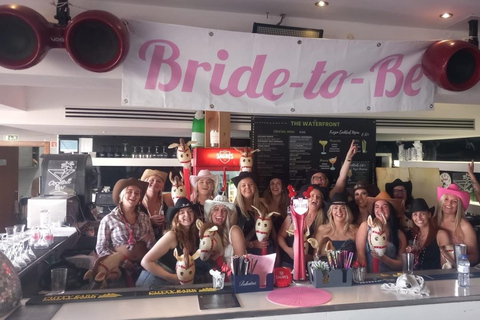 Albufeira: Cocktail Making Class at The Waterfront