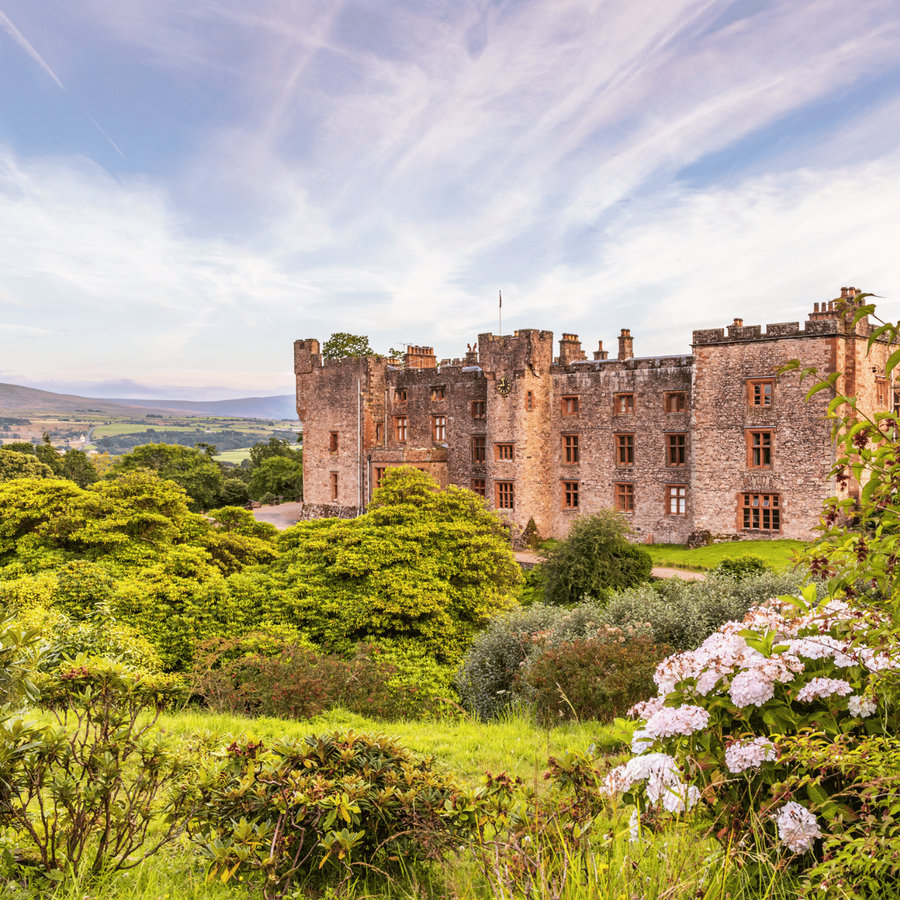 Von Windermere aus: Bergpässe & Muncaster Castle
