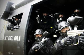 Glasgow: Halbtägiger Paintball-Eintritt