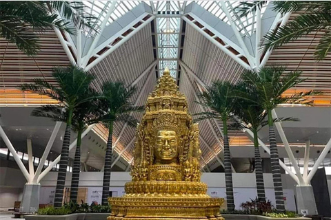 Ho Chi Minh City: Angkor Wat Day Tour with Traditional Dress