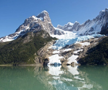 Navigazione dei ghiacciai di Balmaceda e Serrano: Cile
