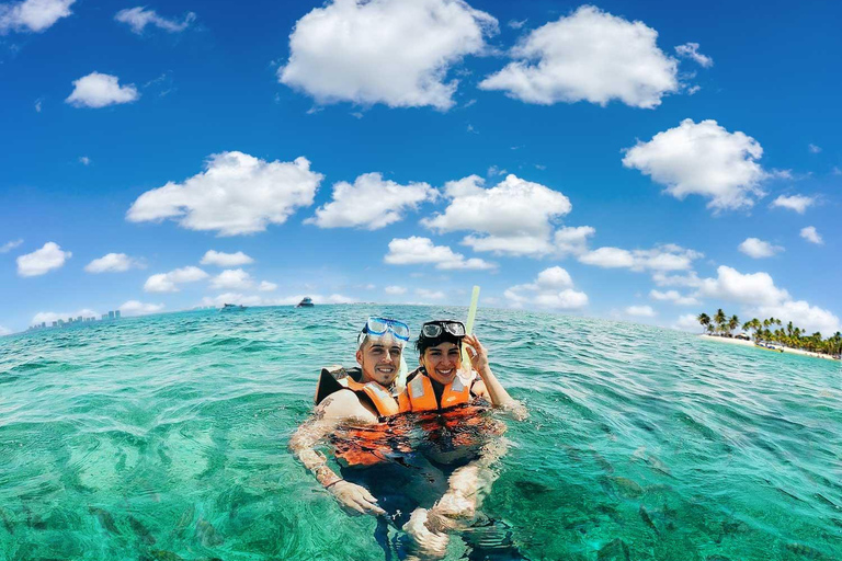 Desde Cancún: Aventura de snorkel en Puerto Morelos con aperitivos