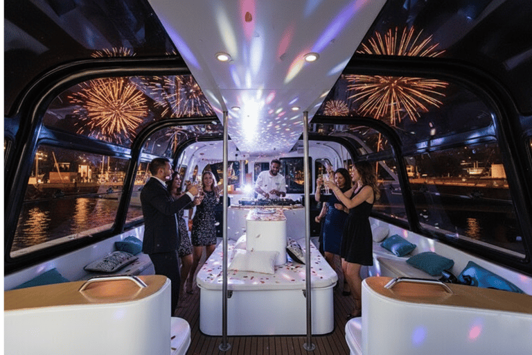 New Year’s Eve Luxury Boat – DJ, Buffet & Open Bar