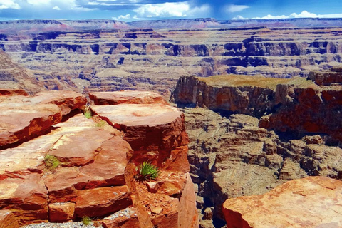 Las Vegas: Grand Canyon West Rim Private Van Tour