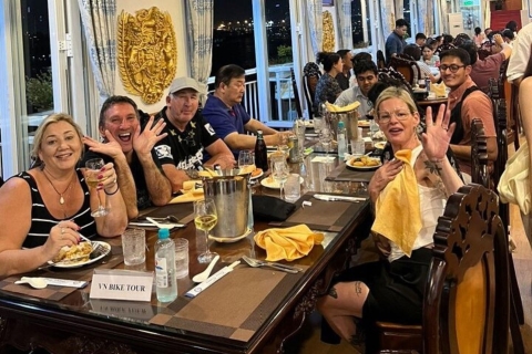 Ho Chi Minh: Saigon Dinner Cruise mit Buffet oder MenüMenü einstellen