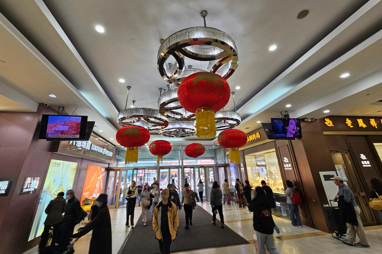 New York: From Spider-Man to Skyline – The World in One City New York: Queens Multicultural Neighborhoods Tour in English