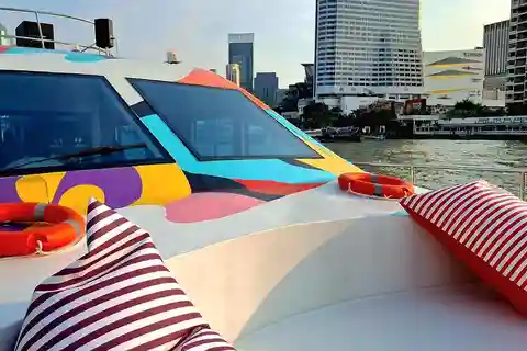 Bangkok: Cruzeiro Chao Phraya Booze com bebidas ilimitadas