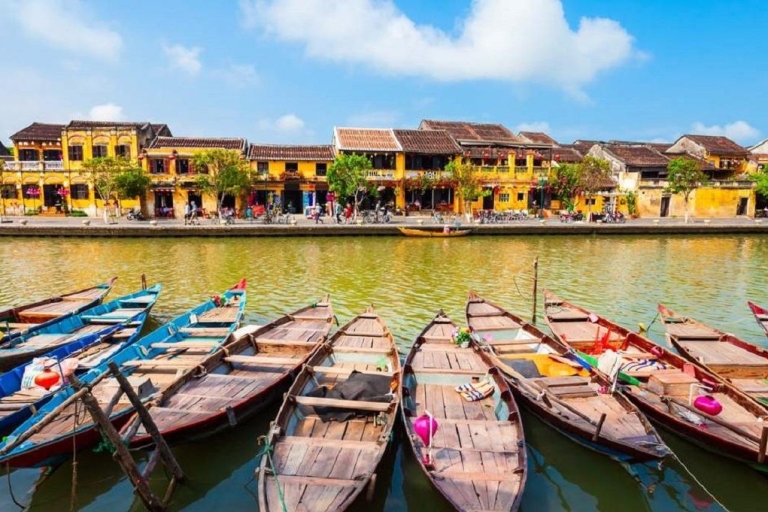 Visite de la ville de Hoi An - tour en bateau - lâcher de lanternes de fleurs sur la rivièreVisite de groupe