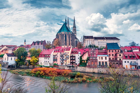 Zwiedzanie Zgorzelca z przewodnikiem i wizyta na jarmarku bożonarodzeniowymZwiedzanie Zgorzelca z przewodnikiem, wizyta na jarmarku świątecznym + transport