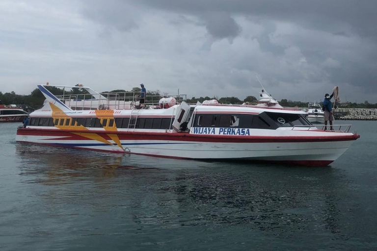 Padang Bai: łódź między Padang Bai i Gilli TrawangEka Jaya Fastboat From (Padang Bai to Gilli Trawangan. meno)