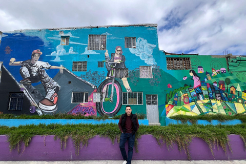 Bogotá: El Paraíso and Cable Car Favelas Tour