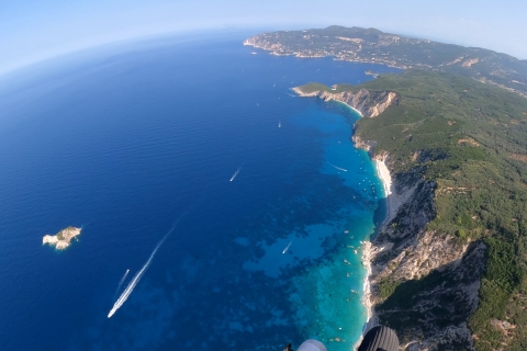 Vatos: Motorschirmflug über Korfus Westküste