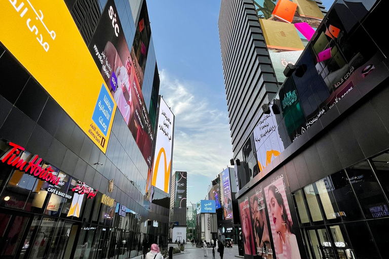 Riyadh: Guided Tour with Historical Landmarks and Coffee