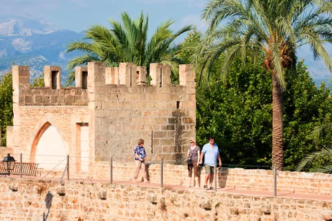 Découvrez les joyaux cachés d'Alcudia : Visite à pied de la vieille ville