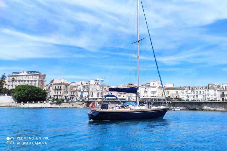 Sailing tour and guided snorkeling a Siracusa