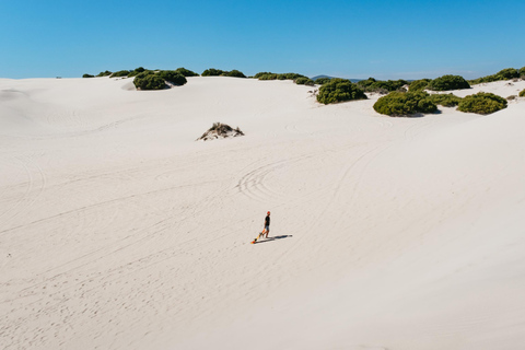 CIDADE DO CABO: AVENTURA DE SANDBOARD NAS DUNAS DE AREIA BRANCA DO ATLANTISCidade do Cabo: Aventura de sandboard nas dunas de areia branca do Atlantis