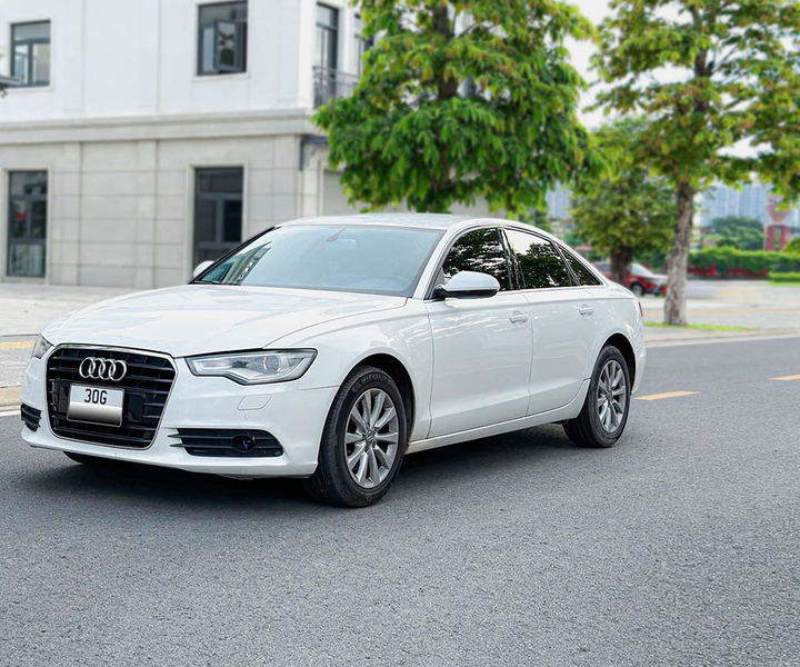 Private car: Cat Ba Island to Hai Phong/Cat Bi Airport (HPH)