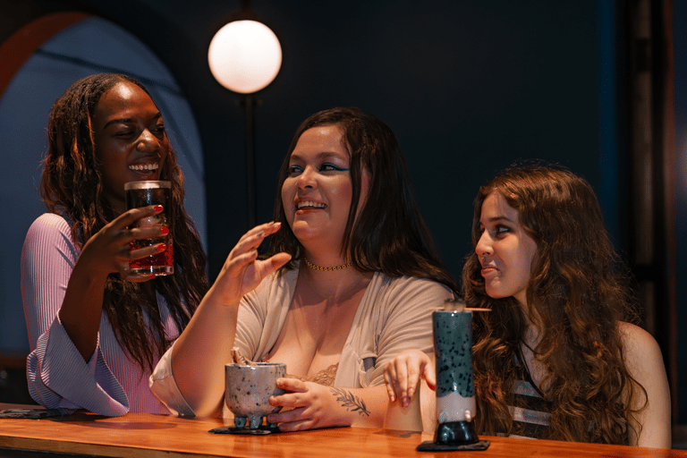 كالي: بار El Peñón ونادي الزحف مع الدليلCali: El Peñón Bar and Club Crawl with Guide