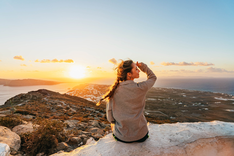 Santorini: begeleide wandeling naar krater en zonsondergang