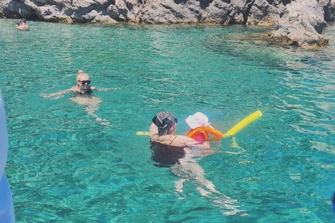 Depuis le port de Faliraki : Excursion en hors-bord avec plongée en apnée et grottes