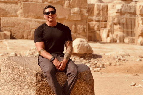 Pyramides, Sakkara et Memphis - Visite privée avec déjeunerVisite privée avec guide, transfert et déjeuner, à l&#039;exclusion des droits d&#039;entrée.