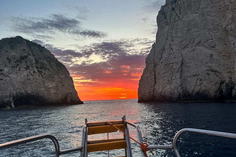 Speedboat Sunset Cruise: Caves & Free Wine Zakynthos Speedboat Sunset Cruise: Caves & Free Wine