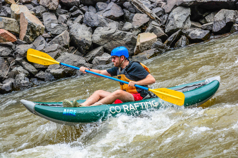 Kayak nel magnifico fiume Colorado superiore - 1/2 giornata guidata