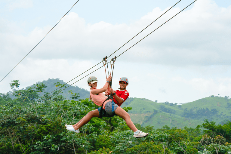 La Hacienda Park 7-i-1 äventyrsupplevelse