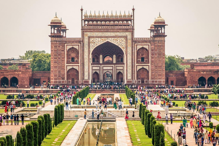 From Delhi: Taj Mahal, Agra Fort & Baby Taj Private Day Trip Only Tour Guide (No Car, Driver, Tickets, or Meals)