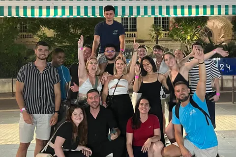 Pub Crawl Nice: Shots gratis, Miglior Bar, Sorpresa segreta con noi
