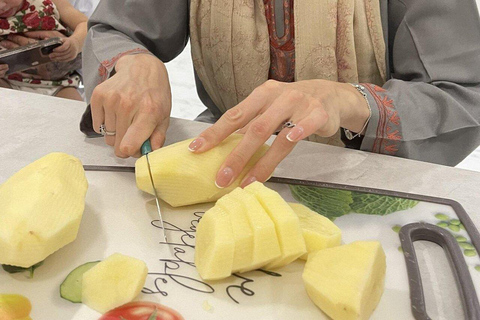 Jeddah: Traditional Saudi Cooking Class at a Local's Home Jeddah