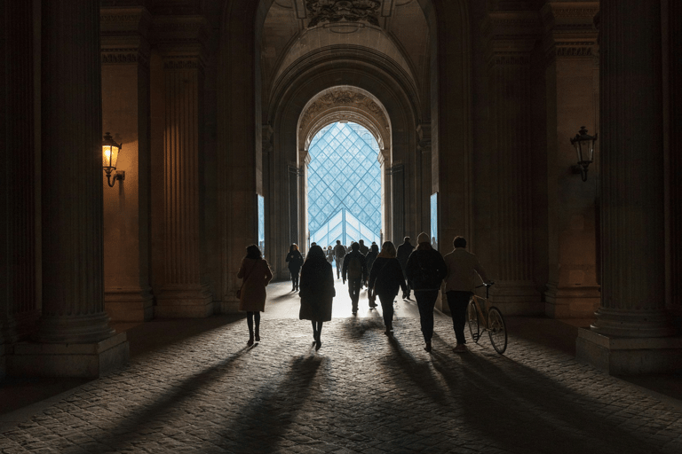 Paris: Louvre Museum Ticket & Exclusive Immersive AudioGuide