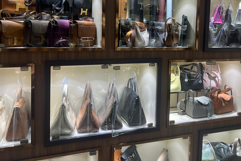 Guangzhou: Untold Markets & Local Shopping Private Tour